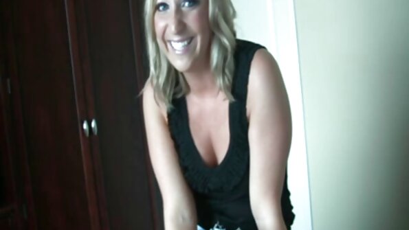 Francys Belle bekommt ihre Puma-Muschi gefressen und gebumst