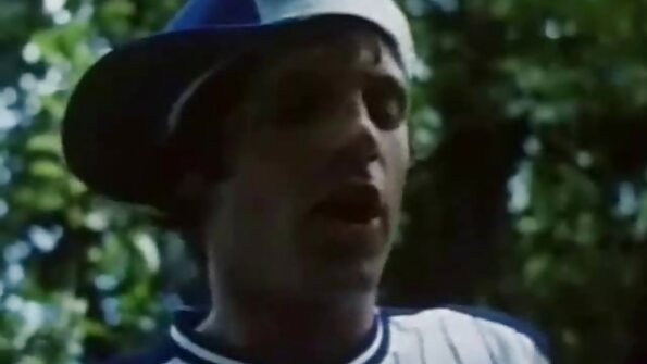 Putzfrau gibt dem Chef einen Tittenjob