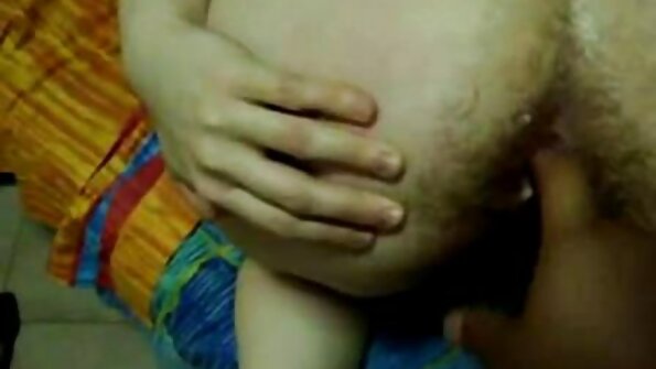 Geile Latinas haben Lesbenspaß in der Küche