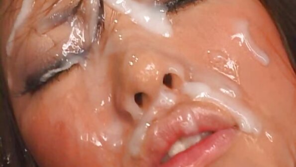 MILF Anny Aurora liefert ihrem Chef die Muschi