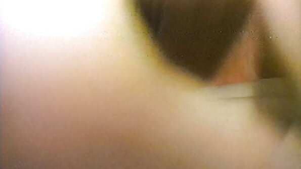 Lily Rader und Arya Fae sind allein mit zwei BBCs